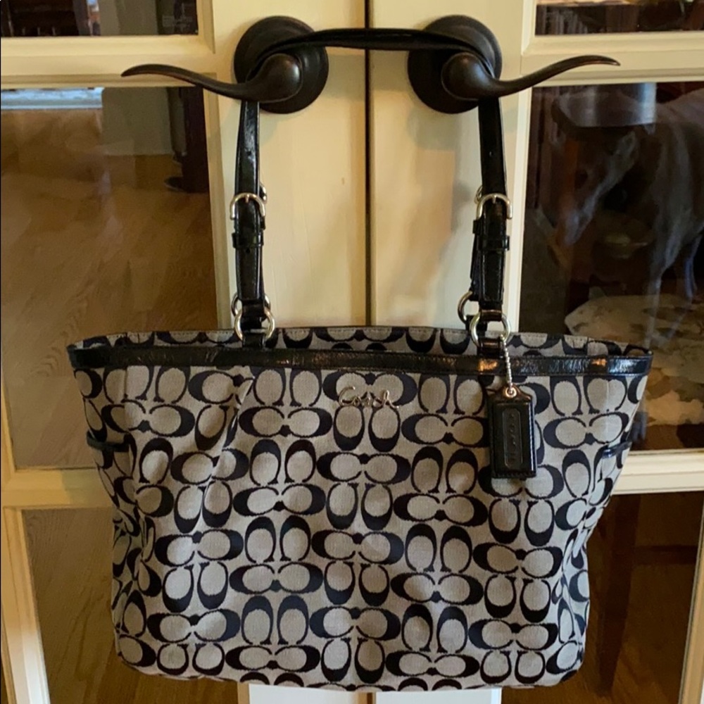 Coach Tote bag black with signature C